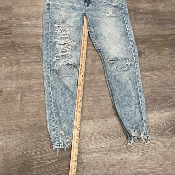 American Eagle Comfort Stretch Waistband Distressed Ripped Jeans Size 6 - Picture 5 of 7